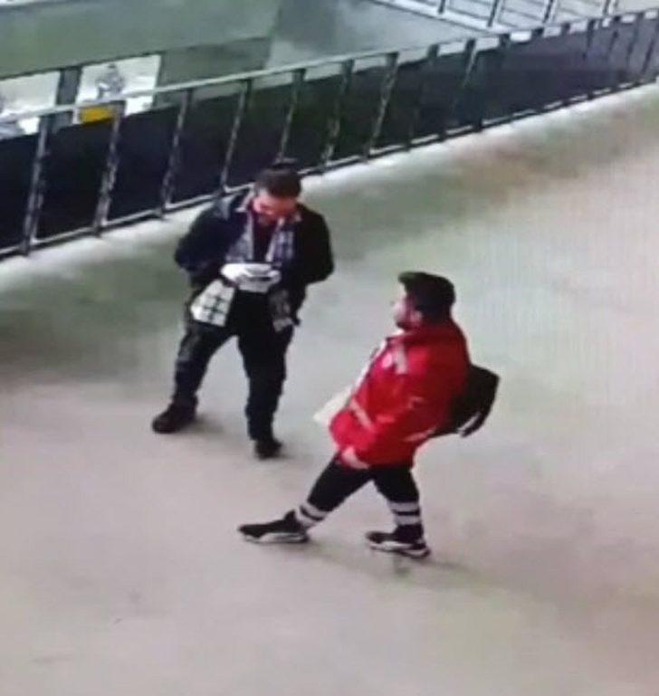 Stadyuma 'cephanelik' sokmuşlar! Göztepe - Altay maçında ambulans şoförlerinin misafir tribünü tuvaletine bıraktığı yanıcı maddeler basına gösterildi... G1