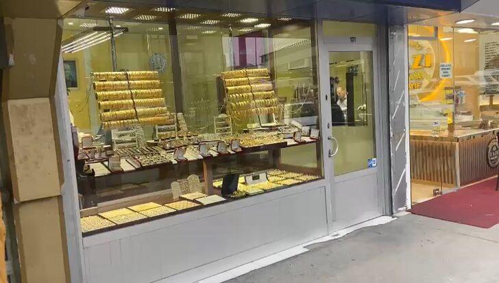 Mustafa Ceceli’nin ailesine ait kuyumcudan 2 buçuk milyon liralık altın çaldılar! Anbean görüntüler çıktı G1