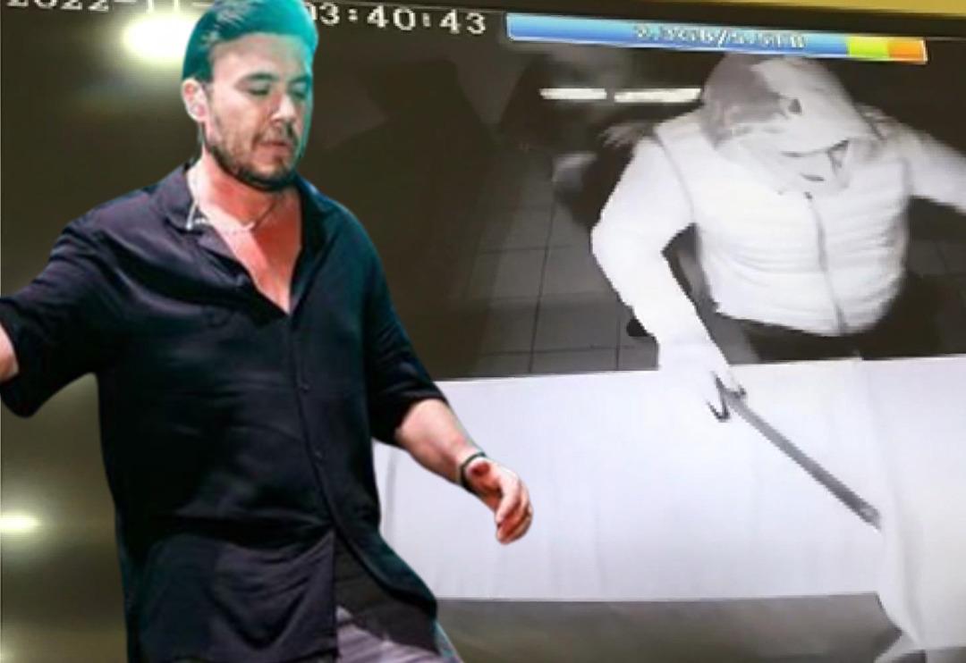 Mustafa Ceceli&rsquo;nin ailesine ait kuyumcudan 2 bu&ccedil;uk milyon liralık altın &ccedil;aldılar! Anbean g&ouml;r&uuml;nt&uuml;ler &ccedil;ıktı