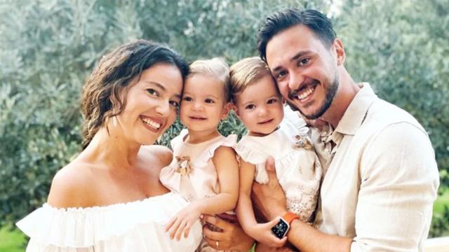 Evliliklerinde kriz yaşadıkları iddia edilen Pelin Akil Anıl Altan çiftinden fotoğraflı yanıt!