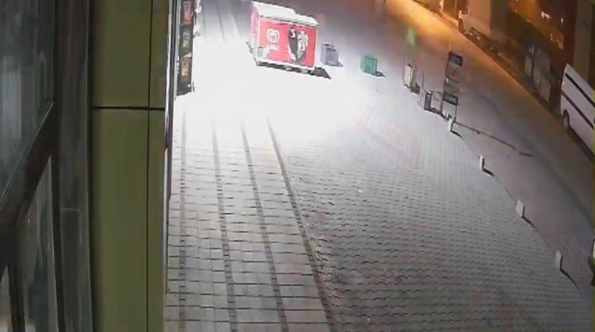 Konya&rsquo;da 6 kişinin &ouml;l&uuml;mden d&ouml;nd&uuml;ğ&uuml; kaza g&uuml;venlik kamerasında