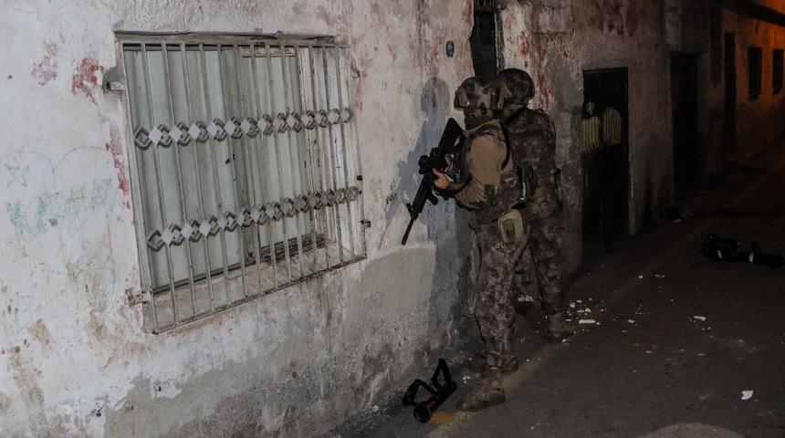 Mersin'de terör operasyonunda iki şüpheli yakalandı