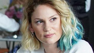 Farah Zeynep Abdullah'ın göğüs dekolteli pozuna yorum yağdı