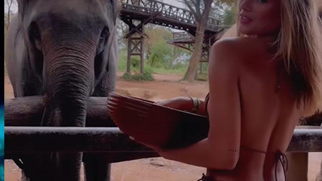 Müstehcen anlarıyla damga vurmuştu! Arabella Chi minik bikisiyle paylaştı