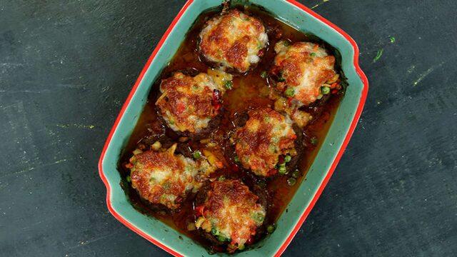 Gelinim Mutfakta Sebzeli çanak tarifi! Üzeri nar gibi kızaran sebzeli çanak köfte nasıl yapılır?