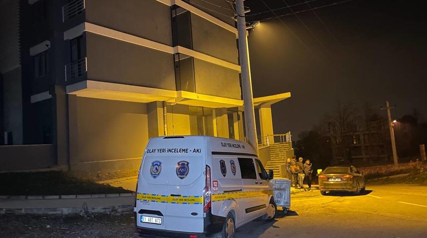 Düzce'de 13. kattan düşen kişi öldü