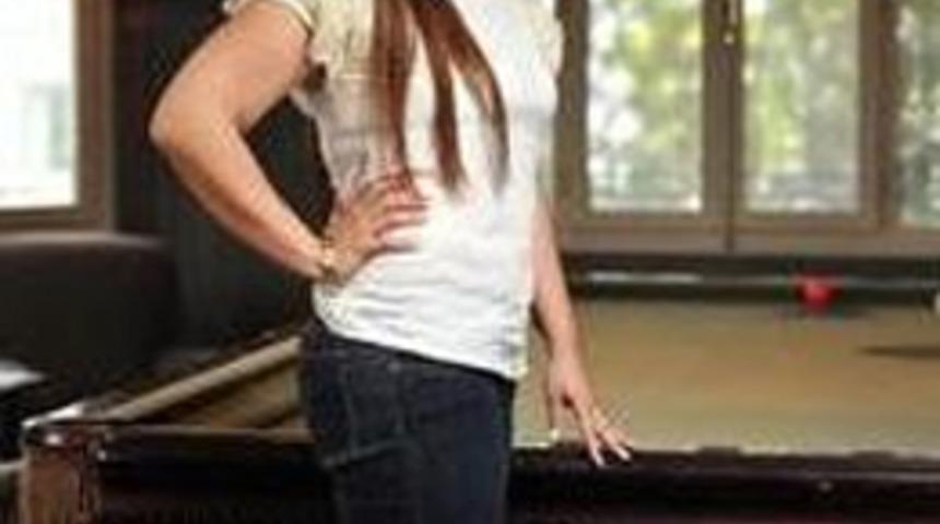 "TOPLANTIYA GİDİYORUM" DEYİP KIZLARLA BULUŞUYORMUŞ