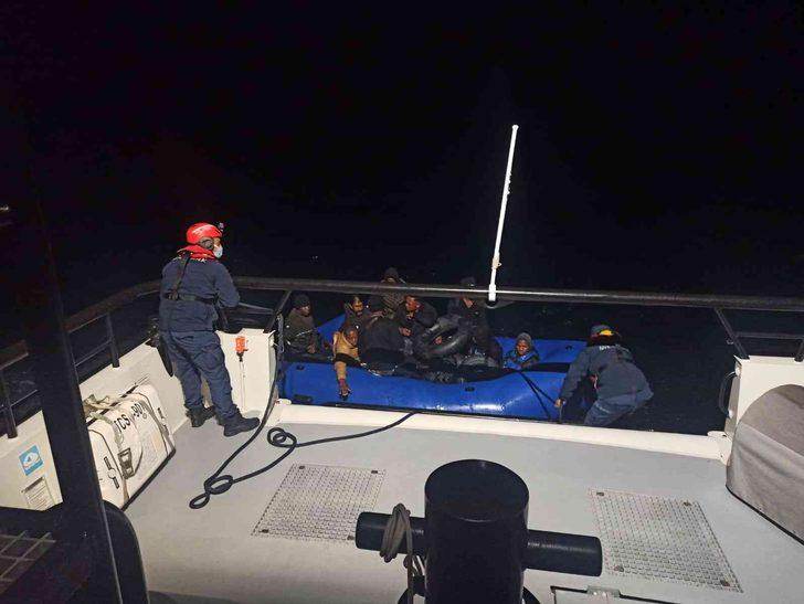 Radarla tespit edildiler, 45 düzensiz göçmen yakalandı