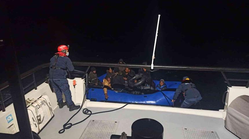 Radarla tespit edildiler, 45 düzensiz göçmen yakalandı