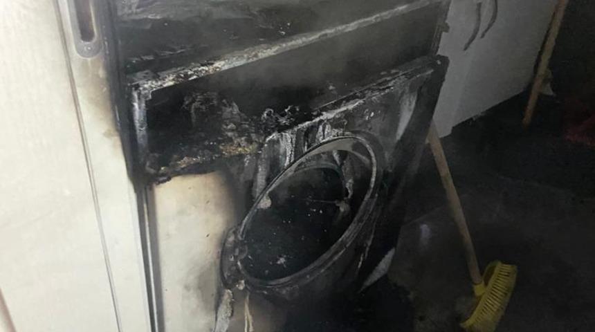 Bodrum'da bir ev çıkan yangında hasar gördü