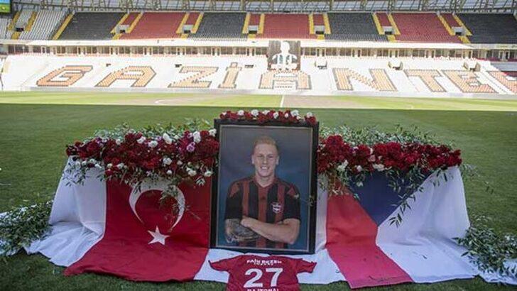 ''Tuvalete giderken bile korkuyorum!'' Gaziantep FK'nın yıldızı Türkiye'yi terk ediyor! Nedeni arkadaşının Gaziantep'te intihar etmesi... G3