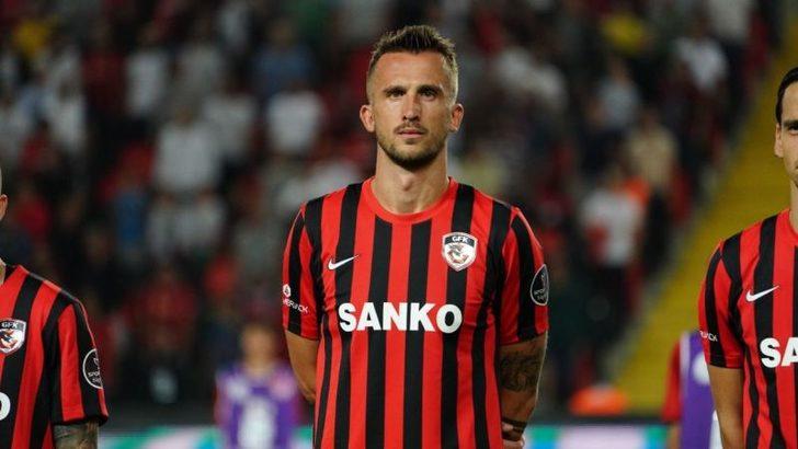 ''Tuvalete giderken bile korkuyorum!'' Gaziantep FK'nın yıldızı Türkiye'yi terk ediyor! Nedeni arkadaşının Gaziantep'te intihar etmesi... G4