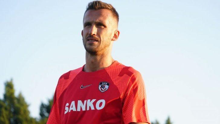 ''Tuvalete giderken bile korkuyorum!'' Gaziantep FK'nın yıldızı Türkiye'yi terk ediyor! Nedeni arkadaşının Gaziantep'te intihar etmesi... G5