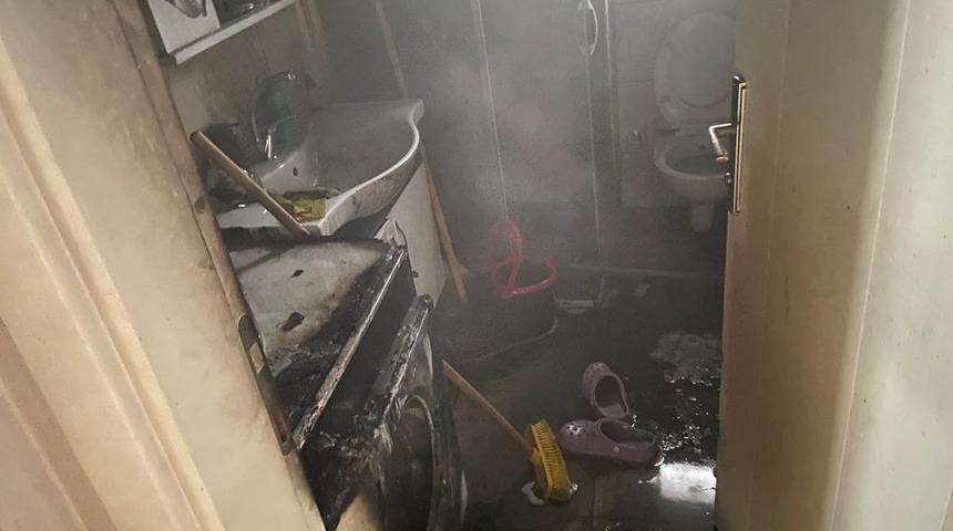 Çamaşır makinesinden yangın çıktı