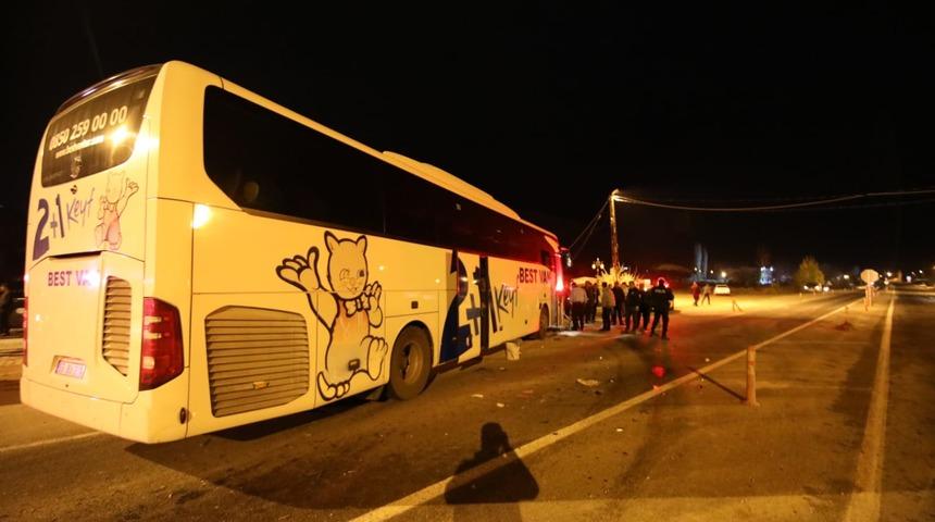 Malatya'da yolcu otobüsüyle otomobilin çarpışması sonucu 1 kişi öldü