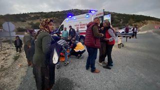 Mersin'de otomobil ile pikabın çarpıştığı kazada 9 kişi yaralandı