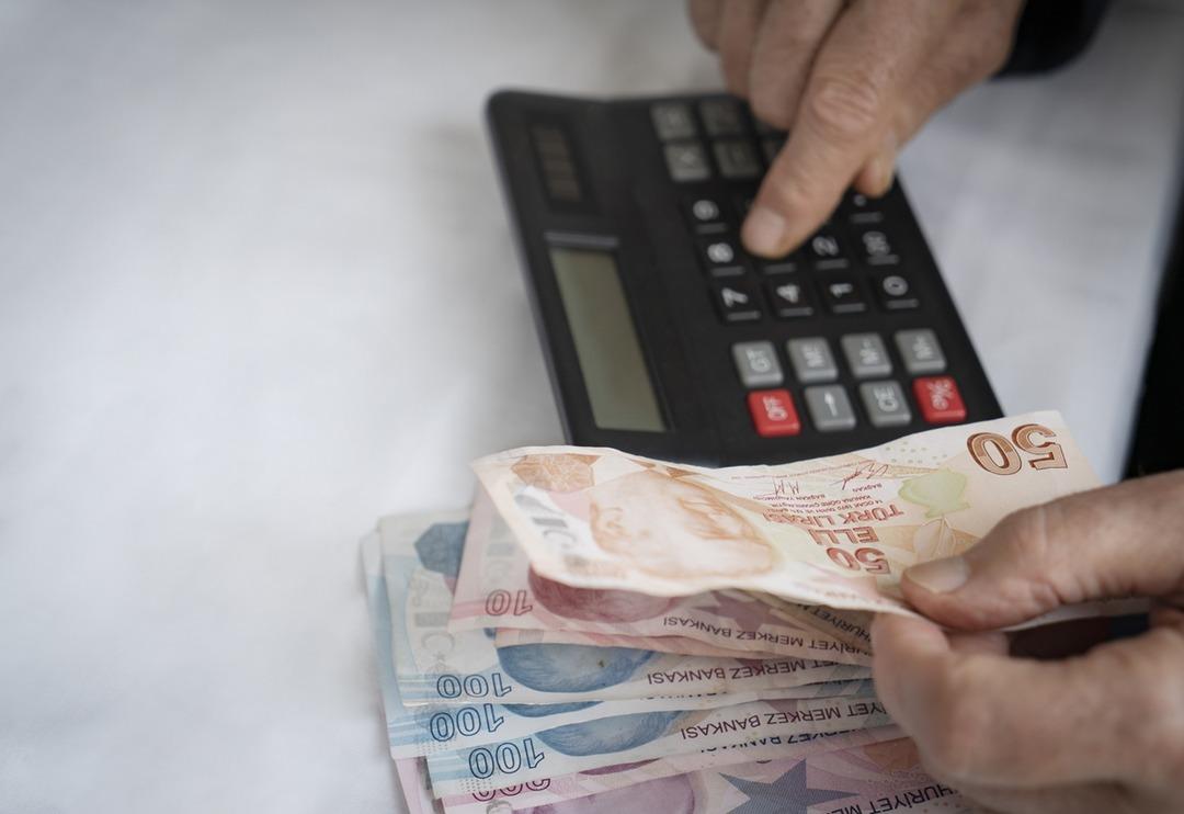 SON DAKİKA |Asgari &uuml;cret zammında takvim netleşti: Kırmızı &ccedil;izgi 7.786 TL! İşte milyonların merak ettiği o yol haritası&hellip;