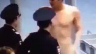 Güvenlik önlemleri canından bezdirdi! Sonunda havalimanındaki X-ray cihazından çırılçıplak geçti