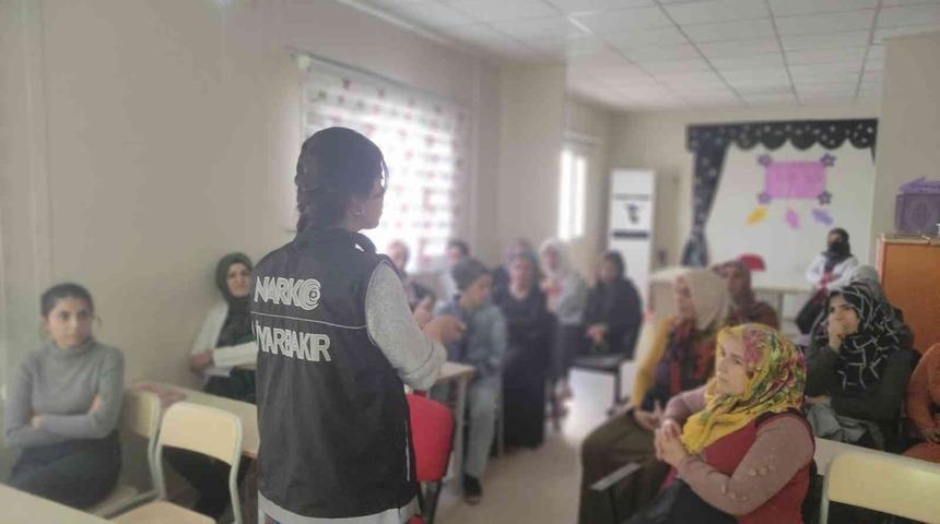 Diyarbakır’da 5 bin 454 kişiye uyuşturucuya karşı eğitim verildi