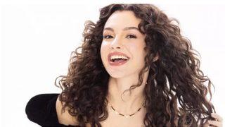 Kardeşlerim'in Asiye'si Su Burcu Yazgı Coşkun Altın Kelebek'te! Su Burcu Yazgı Coşkun kimdir, kaç yaşında?