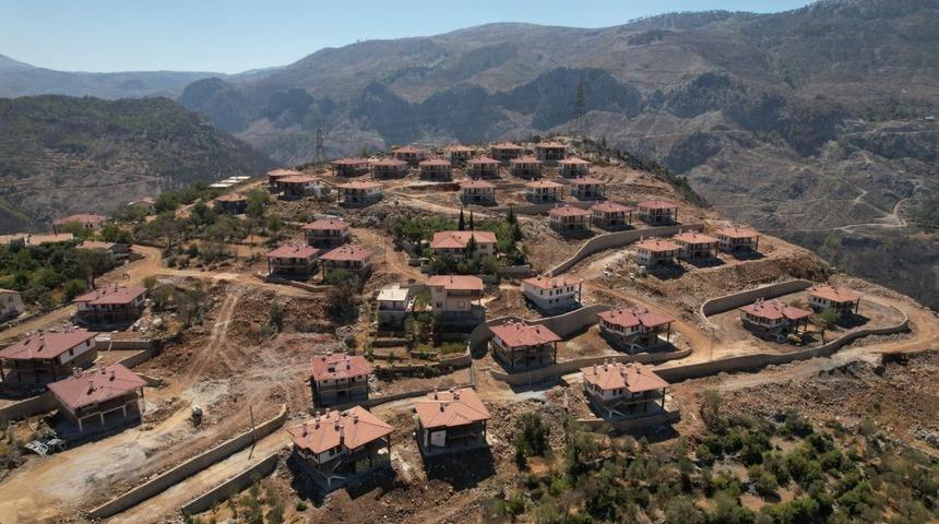 Antalya’da yangından etkilenen vatandaşlar için yapılan 297 konutun kuraları yarın çekiliyor