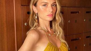 Nilperi Şahinkaya geceye rengarenk geldi! Amigo kızlara benzemişsin