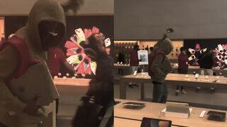 Müşteriler hayatlarının şokunu yaşadı! Apple mağazasında ağızları açık bırakan soygun: O anlar sosyal medyada gündem oldu