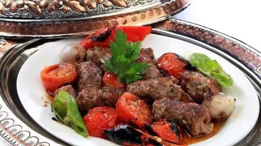 MasterChef patlıcan köfte tarifi: Esnaf lokantalarının vazgeçilmezi patlıcan köfte nasıl yapılır?