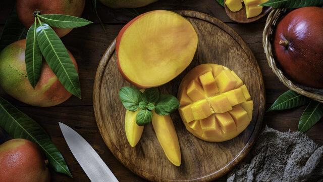 Mango nasıl tüketilir, olgun mango nasıl anlaşılır? Olgun mango bekletilir mi, nasıl saklanır?