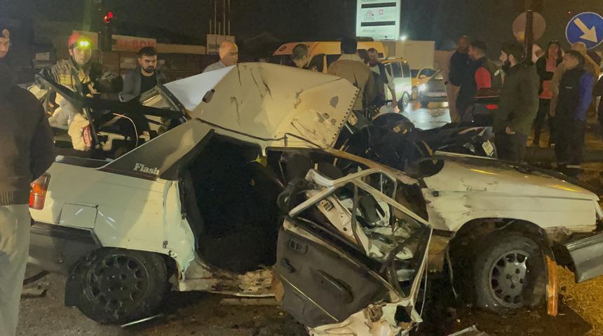 Bursa'da trafik kazası: 2 kişi yaralandı