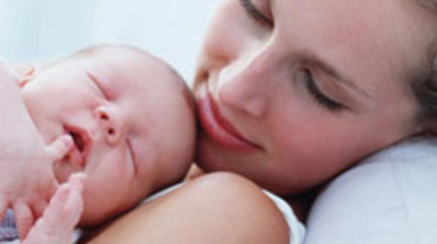 Bebek Cildine Hassas Dokunuş