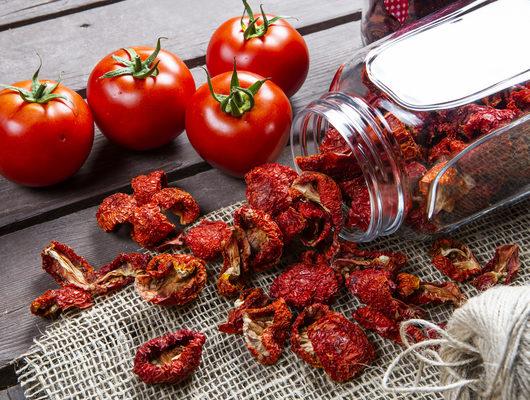Kolesterol ve yağ içermeyen kuru domates nasıl tüketilir? 