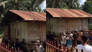 Böyle taşınma ne görüldü ne duyuldu! Yaşlı adamı eviyle birlikte götürdüler... 24 kişi omuzlarında taşıdı