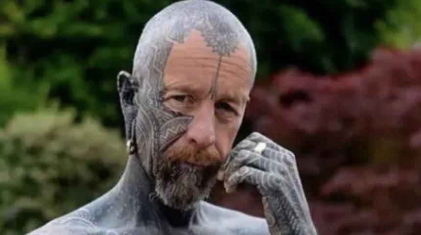 Başına bu da geldi! Müşterisi dövme yaptırırken orgazm olunca şaşırdı... "Rahatsız edici bir tortu"