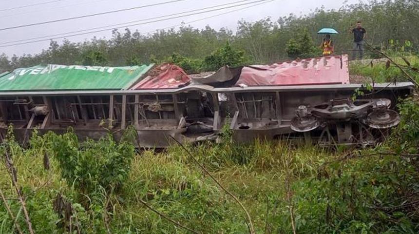 Tayland'da y&uuml;k trenine bombalı saldırı d&uuml;zenlendi!