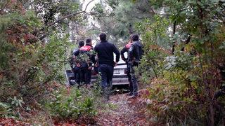 Polisten kaçan ehliyetsiz sürücü ormana saklandı! Ailesi korku dolu anlar yaşadı