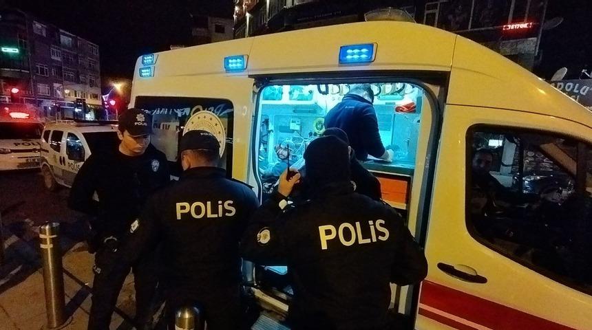 Kocaeli'de bıçaklı kavgada yaralanan kişi hastaneye kaldırıldı