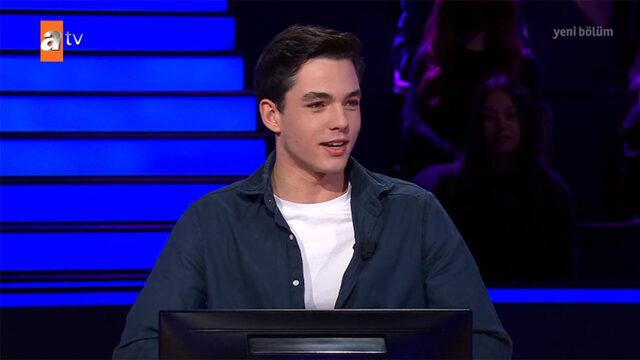 Kim Milyoner Olmak İster Batu Alıcı kimdir, kaç yaşında, aslen nereli? Kim Milyoner Olmak İster'de 3 yıl sonra tarihi an! 1 milyon TL'lik soruyu...