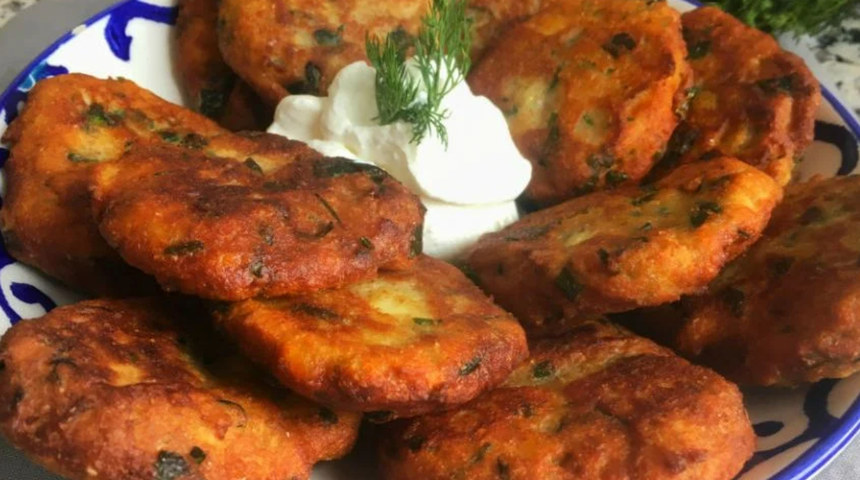 Kıymasız köfte olur mu demeyin: Çıtır çıtır patates köftesi tarifi! Patates köftesi nasıl yapılır?
