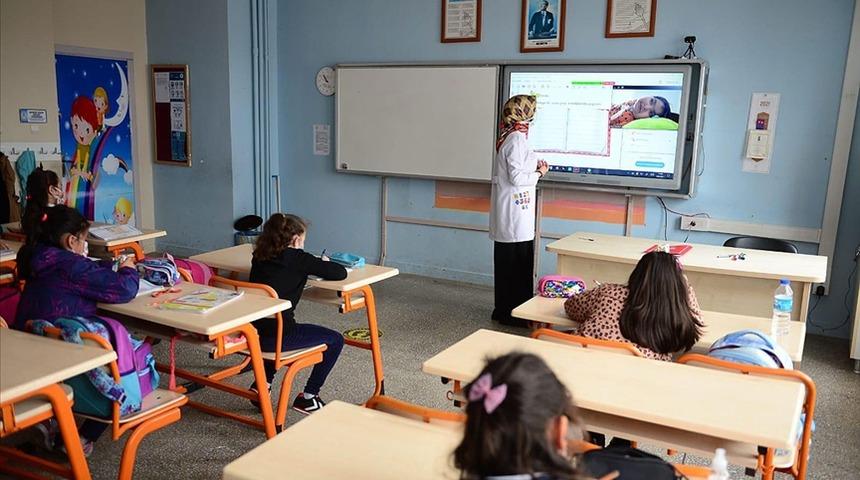 ADANA'DA OKULLAR ne zaman açılacak, ertelendi mi? Adana'da okullar 1 Mart'ta açılacak mı? Bakan Özer açıkladı!