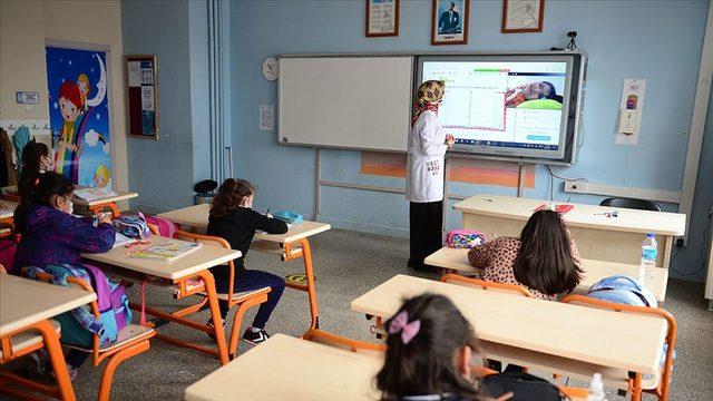 ADANA'DA OKULLAR ne zaman açılacak, ertelendi mi? Adana'da okullar 1 Mart'ta açılacak mı? Bakan Özer açıkladı!