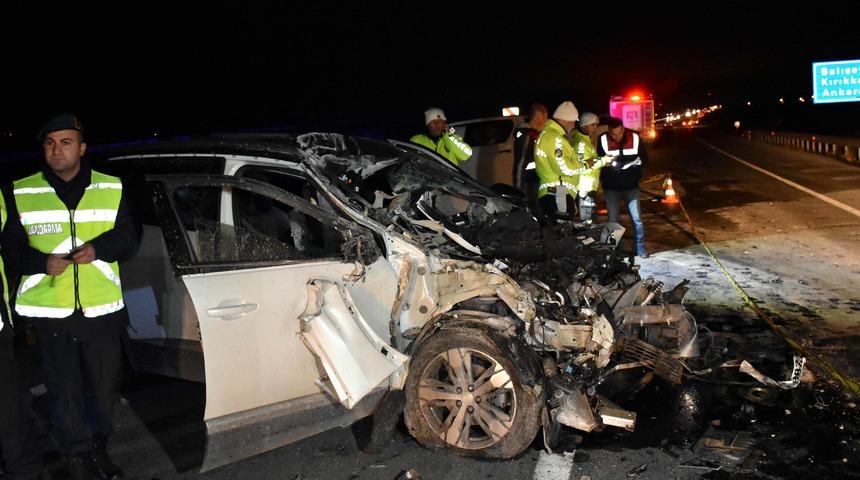 Kırıkkale'de 3 aracın karıştığı trafik kazasında 1 kişi öldü, 4 kişi yaralandı