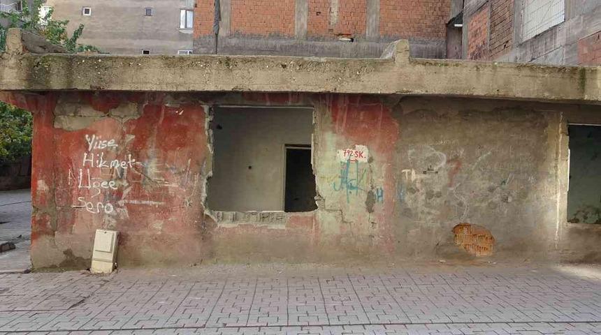 Metruk binadan gelen sesler iğrenç olayı ortaya çıkardı! 9 yaşındaki kıza tacizi anlattı: Kemerini düzeltiyordu...