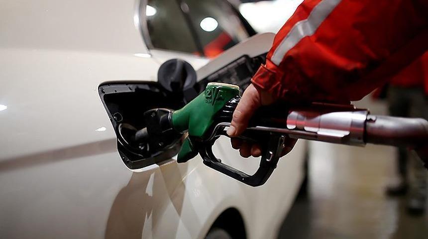 Benzin ne kadar, motorin kaç TL? Akaryakıt alacaklar dikkat o günü bekleyin! 9 Aralık 2022 güncel motorin ve benzin fiyatları...