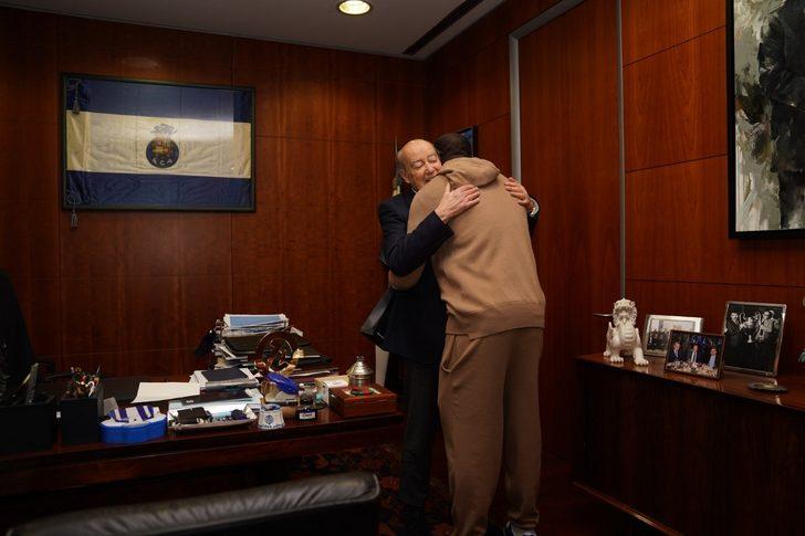 İsmi Beşiktaş ve Fenerbahçe ile anılıyordu! Dünya Kupası'ndan elenen Aboubakar soluğu başkanın yanında aldı G4