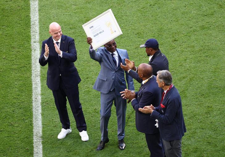 Brezilya Güney Kore maçının ardından skandal! Samuel Eto'o Youtuber'ın yüzüne tekme attı, kamerasını kırdı G3