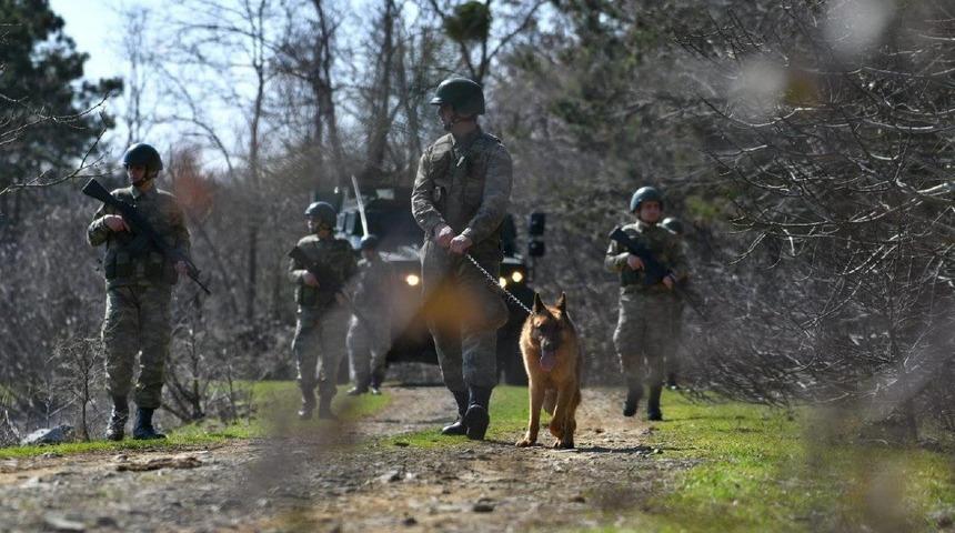 Son dakika: Yunanistan'a geçmeye çalışırken yakalandılar! 2'si terör örgütü mensubu çıktı