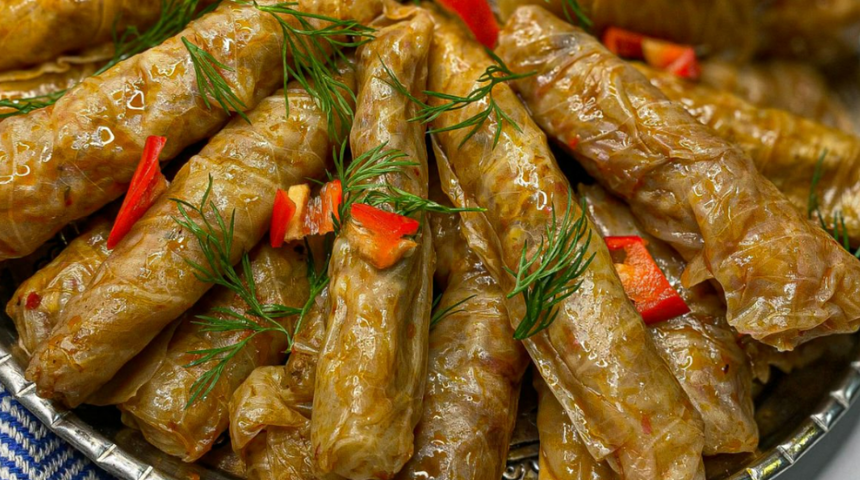 Anne elinden çıkmış gibi: Nefis lahana sarması tarifi! Lahana sarması nasıl yapılır?