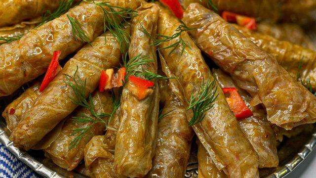 Anne elinden çıkmış gibi: Nefis lahana sarması tarifi! Lahana sarması nasıl yapılır?