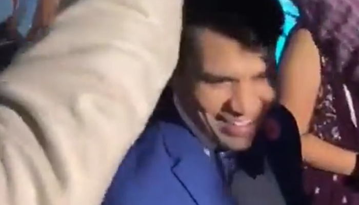 Havaya para saçma devri bitiyor! QR kodunu okutup bahşişi verdiler